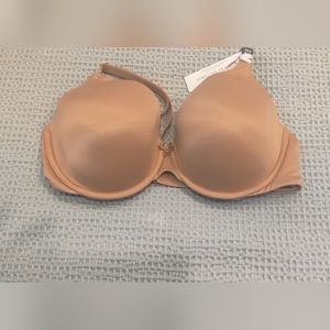NWT body by Victoria 34DD lightly lined bra